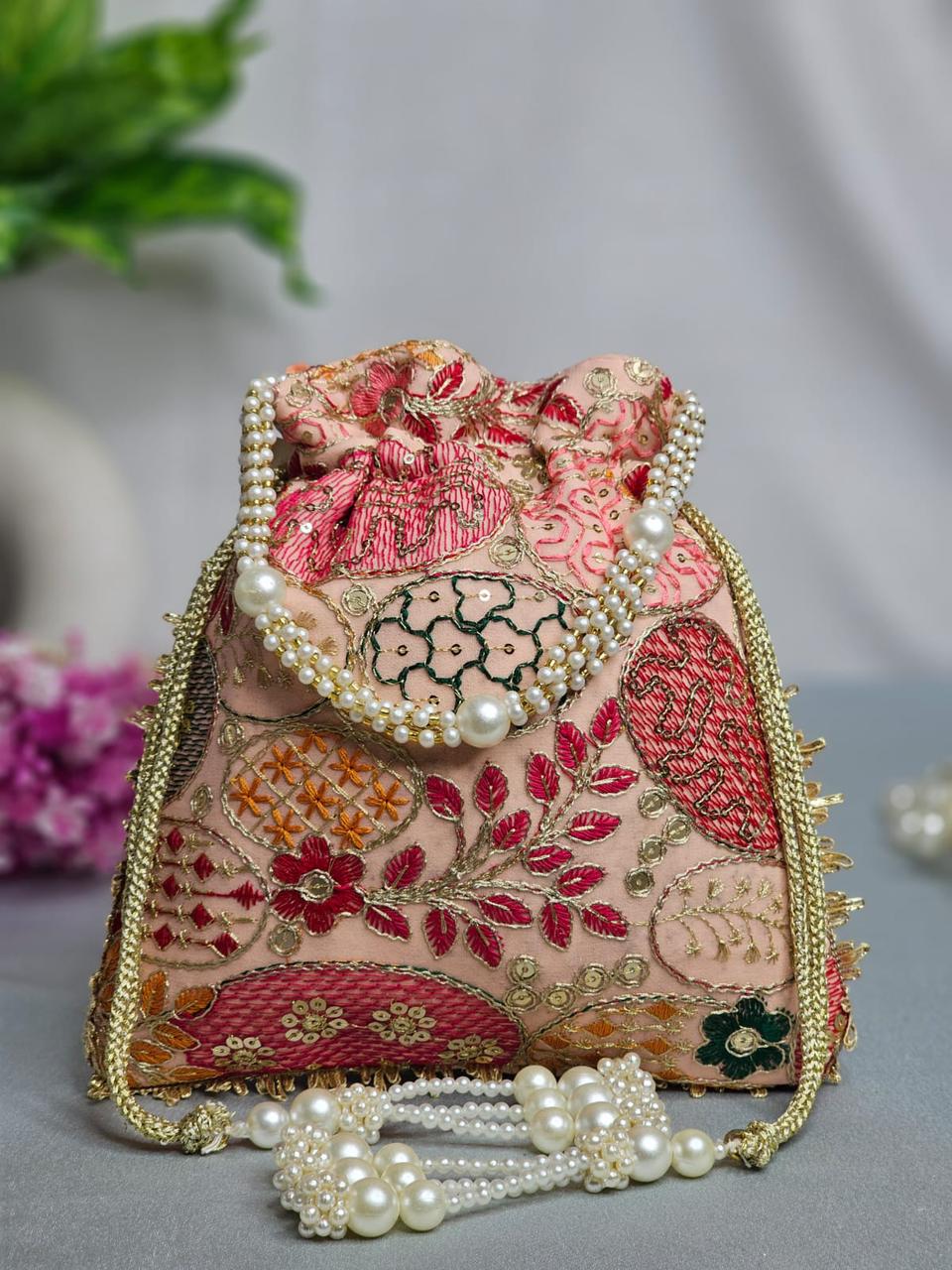 Aara Pearl Potli
