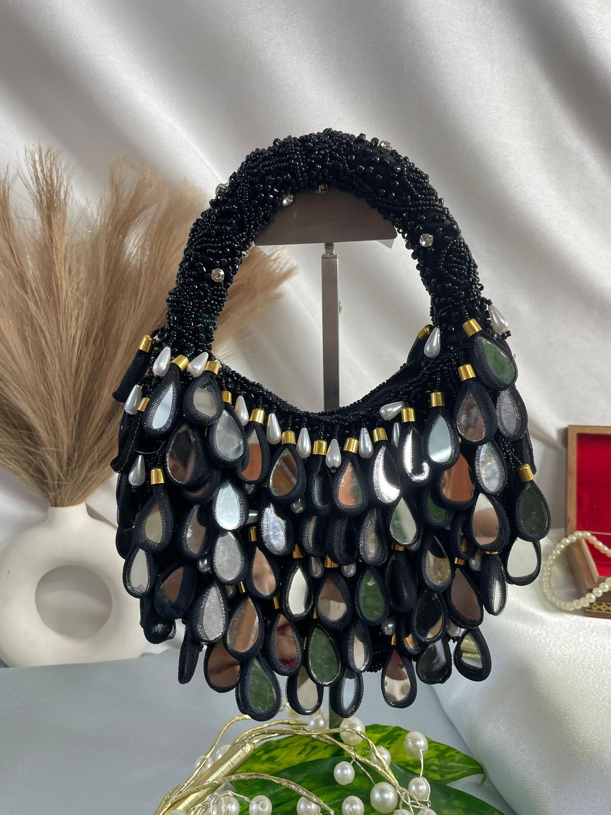 Ilyana Glow Bag