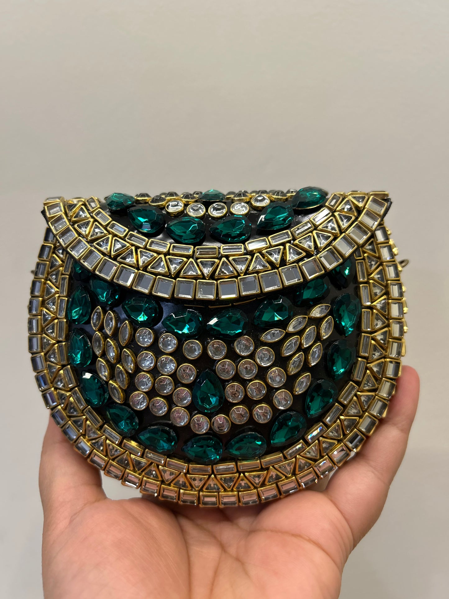Nayab Kundan Mini