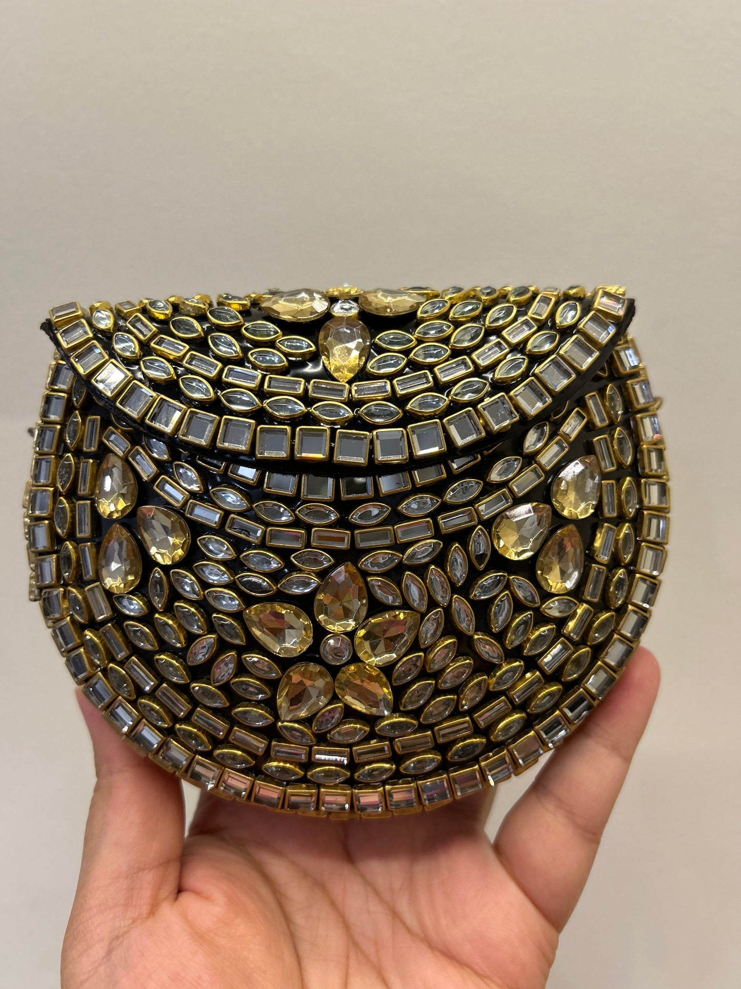 Nayab Kundan Mini