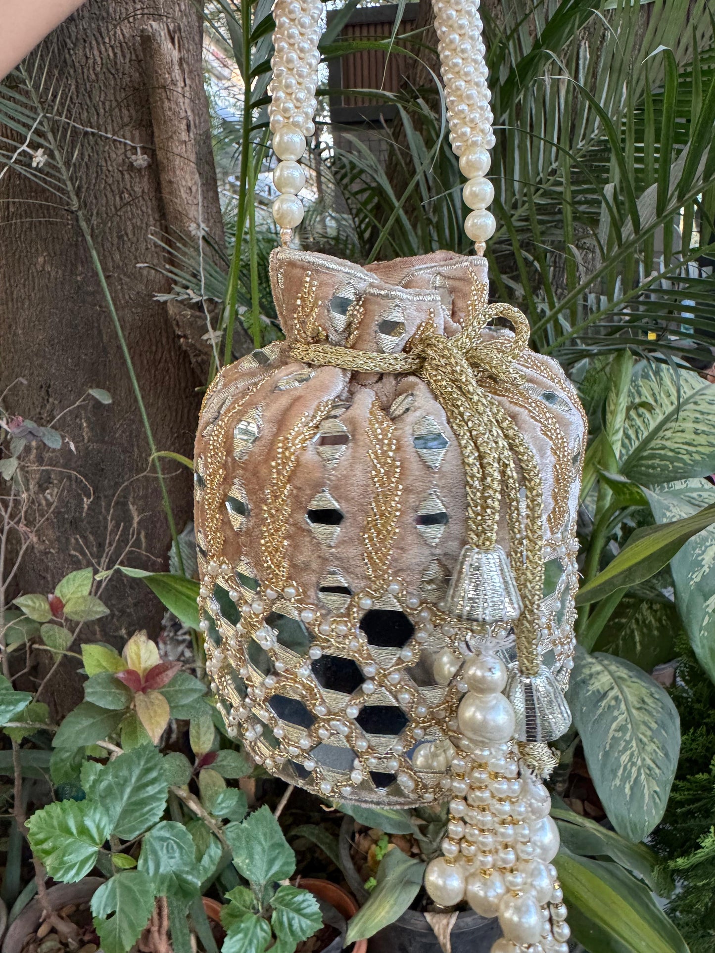 Suhani Mirror Bloom Potli