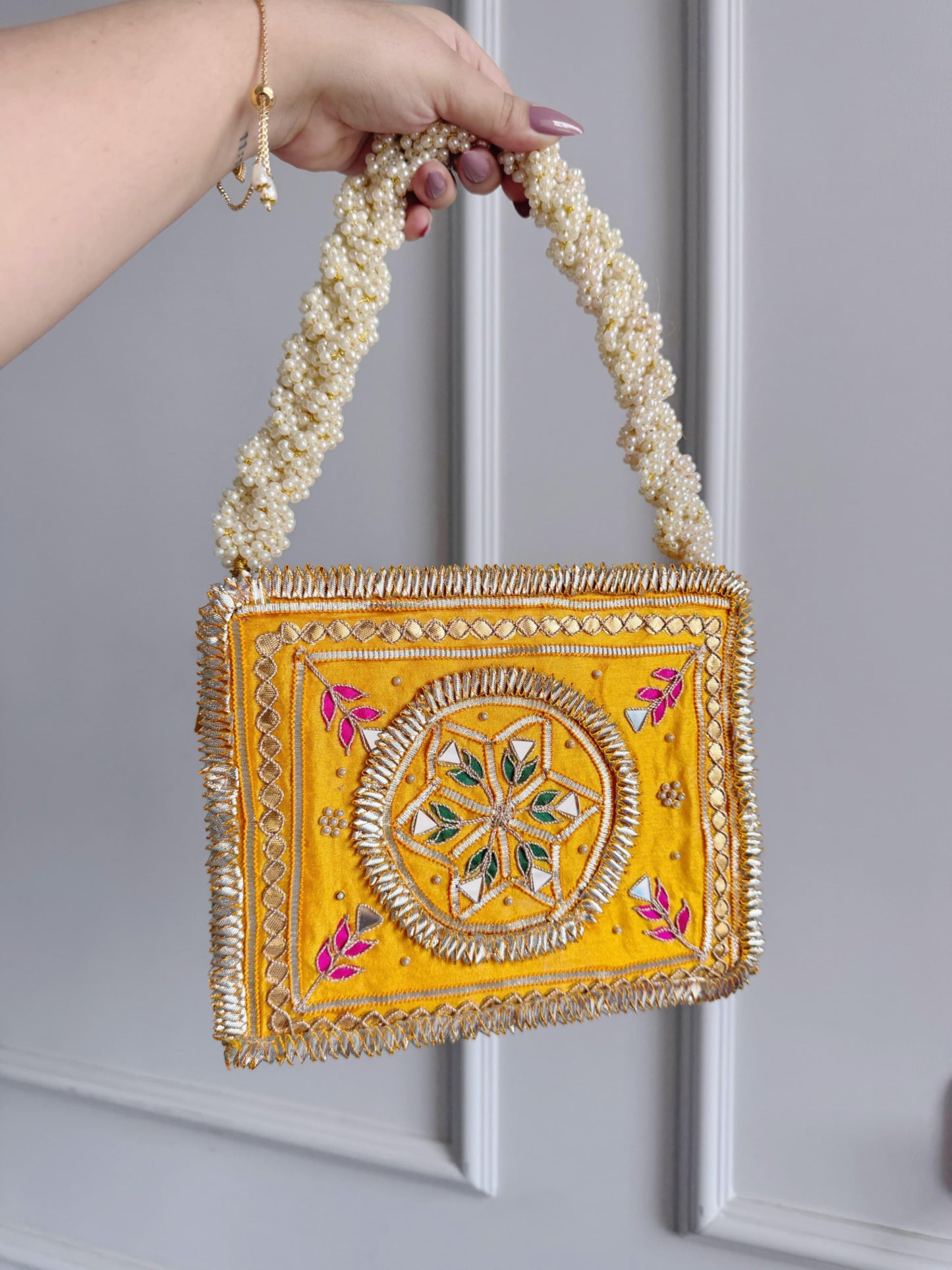 Gulbahar Embroidered Clutch